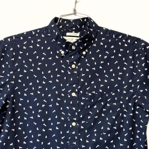 Old Navy The Classic Shirt Slim Fit Navy Rabbit Print Size M - Picture 2 of 8